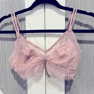 D06.4 Victoria’s Secret Lace Scoop Bralette Pink M